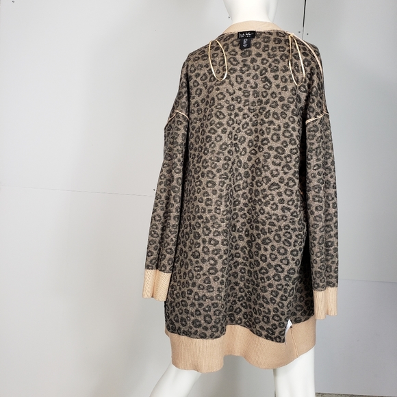 Nicole Miller Leopard Print Cardigan - Picture 8 of 11